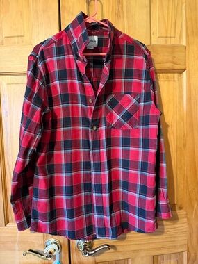 Men's Red Plaid Casual Button-Down Shirt - Chest Pocket